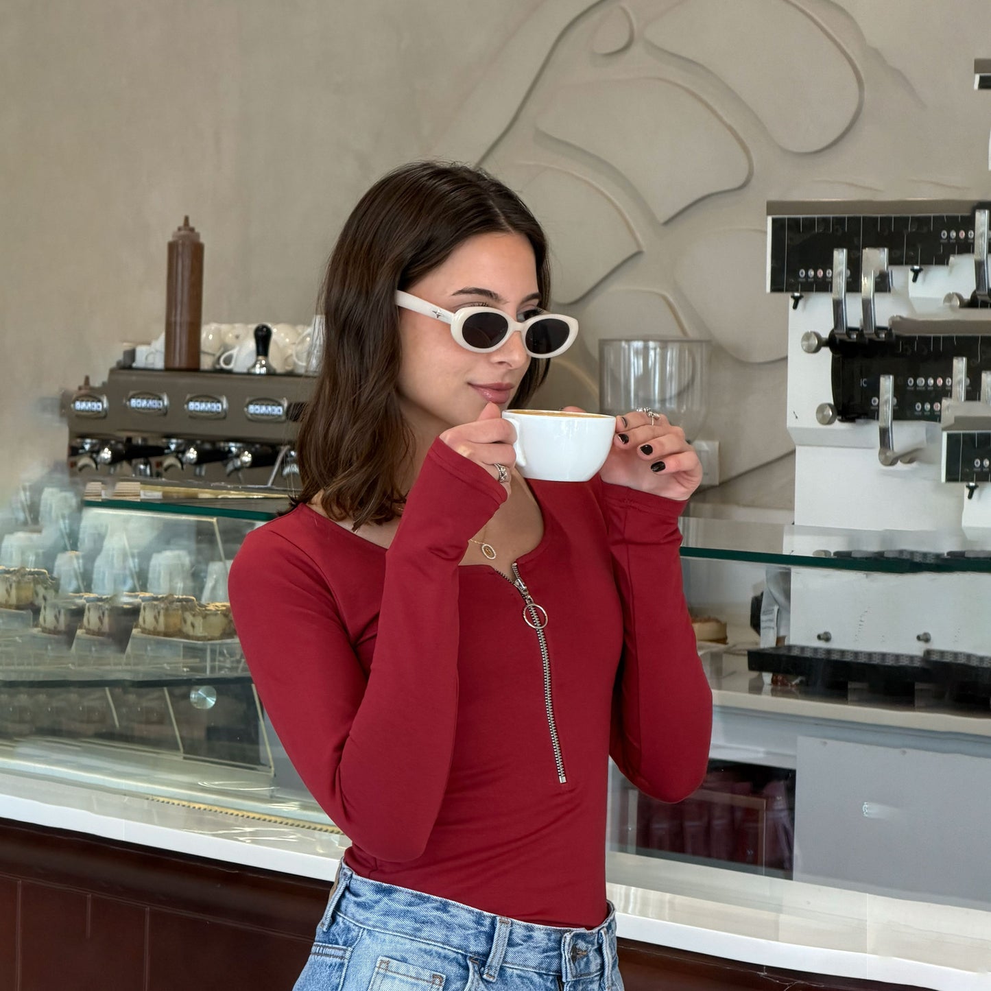 بلوزة على شكل حرف U بأكمام طويلة وسحاب طويل (A6)